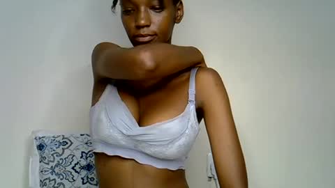 Snapshot of sedrikops chatting on 07.11.26 Seraah online show from 07.11.26