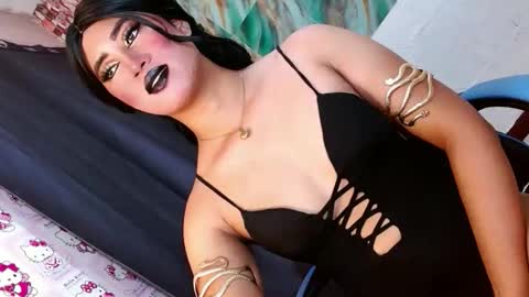 Snapshot of seductive_scarllete chatting on 12.14.25 SCARLETTE online show from 12.14.25