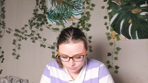 seductive_she_wolf online show from 11.03.25