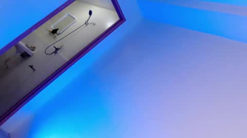 Snapshot of seductive_temptation1 chatting on 12.15.24 cath online show from 12.15.24