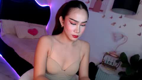 Snapshot of seductive_vana chatting on 05.04.26 Vanessa online show from 05.04.26
