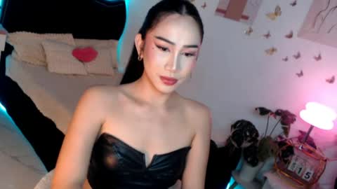 Snapshot of seductive_vana chatting on 06.14.26 Vanessa online show from 06.14.26