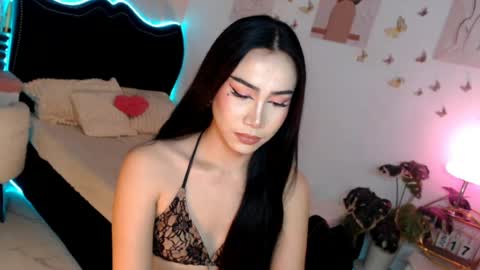 Snapshot of seductive_vana chatting on 06.16.26 Vanessa online show from 06.16.26