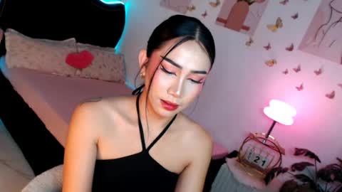 Snapshot of seductive_vana chatting on 06.20.26 Vanessa online show from 06.20.26