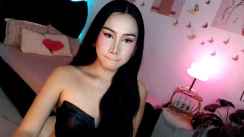 Snapshot of seductive_vana chatting on 06.28.26 Vanessa online show from 06.28.26