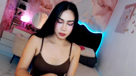 Snapshot of seductive_vana chatting on 07.13.26 Vanessa online show from 07.13.26