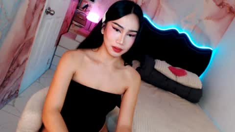 Snapshot of seductive_vana chatting on 07.14.26 Vanessa online show from 07.14.26