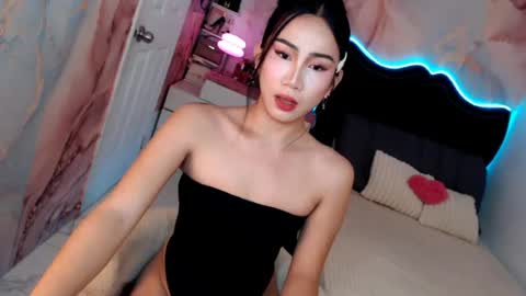 Snapshot of seductive_vana chatting on 07.20.26 Vanessa online show from 07.20.26