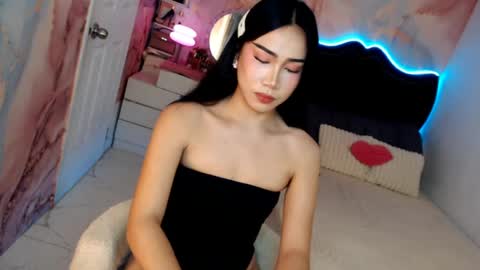 Snapshot of seductive_vana chatting on 07.23.26 Vanessa online show from 07.23.26