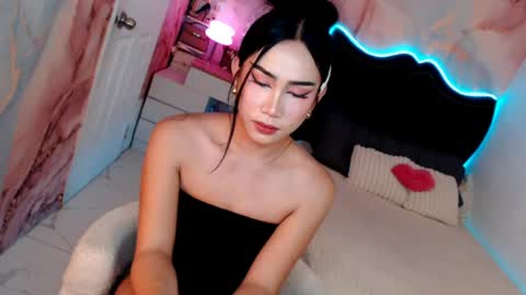 Snapshot of seductive_vana chatting on 07.29.26 Vanessa online show from 07.29.26