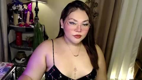 Snapshot of seductivecurvesxxx chatting on 07.06.26 Its me Jazzi online show from 07.06.26