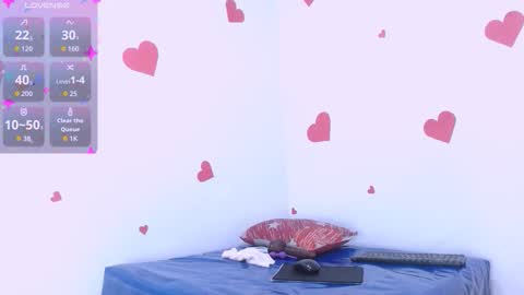 Estefany online show from 10.30.25