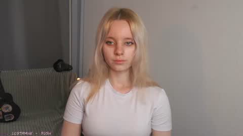 Snapshot of seebunny chatting on 07.09.26 See Its honey bunny im Lana online show from 07.09.26