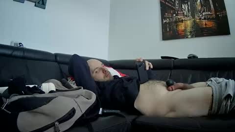 Snapshot of seeebi chatting on 02.01.25 Sebastian online show from 02.01.25