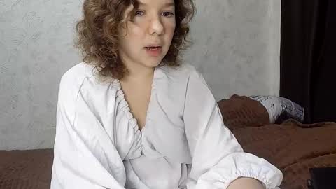 Snapshot of seika_ chatting on 11.18.25 seika_ online show from 11.18.25