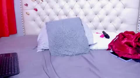 selena_beautyy online show from 03.20.26