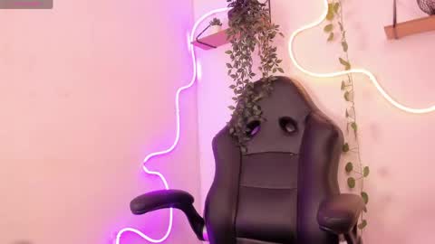 Selena online show from 04.15.26