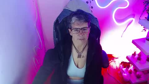 Snapshot of selena_ferreira chatting on 07.14.26 Selena online show from 07.14.26