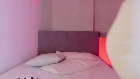 Selena online show from 09.26.25