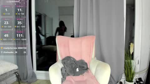 Snapshot of selena_reeves chatting on 02.27.25 Selena online show from 02.27.25