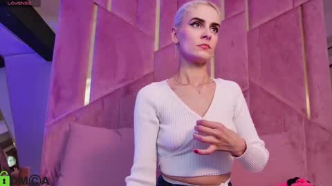 Selena online show from 11.04.25