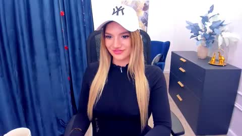 selenaemoore online show from 11.13.25
