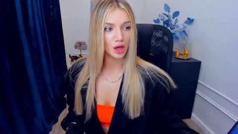 selenaemoore online show from 11.30.25