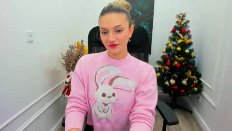 selenaemoore online show from 12.05.25