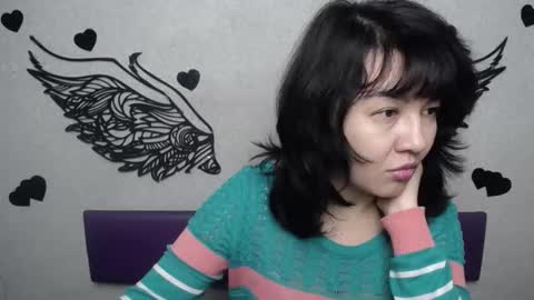 Snapshot of selenafly chatting on 10.14.25 SelenaFly online show from 10.14.25