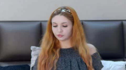 Snapshot of selenahanson chatting on 06.17.26 SelenaHanson online show from 06.17.26