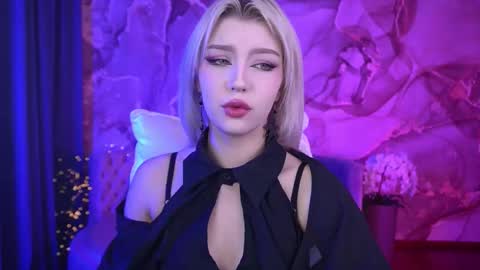 selenairis online show from 10.16.25