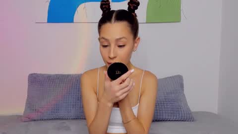 Snapshot of selenarousey chatting on 01.23.25 Selena online show from 01.23.25