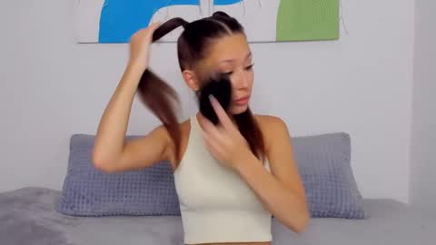 Snapshot of selenarousey chatting on 03.08.25 Selena online show from 03.08.25