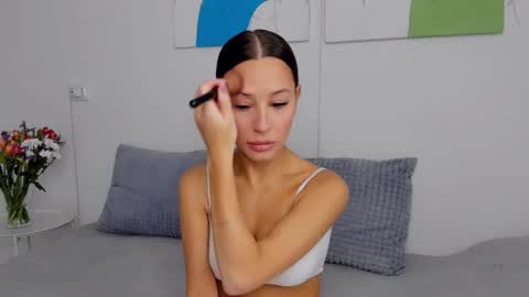Snapshot of selenarousey chatting on 09.25.25 Selena online show from 09.25.25