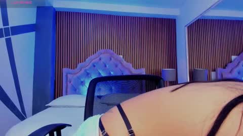 selenastonne online show from 10.02.25