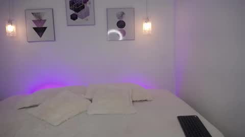 selene_rouse_ online show from 10.28.25