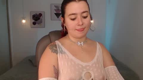 Snapshot of selene_rouse_ chatting on 06.07.26 selene_rouse_ online show from 06.07.26