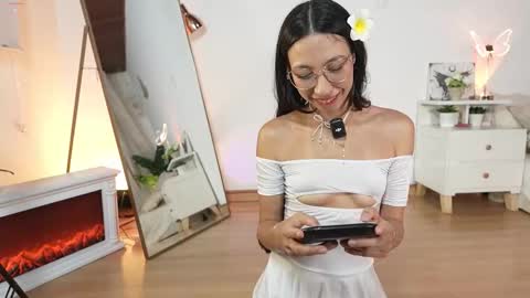  Sel Your Little butterfly  online show from 02.03.26