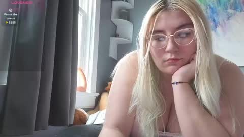 Selene online show from 04.18.26