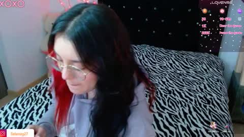 Snapshot of seleneg chatting on 09.16.25 Selene G  online show from 09.16.25