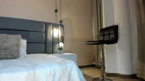 Selene Lujan online show from 12.16.25