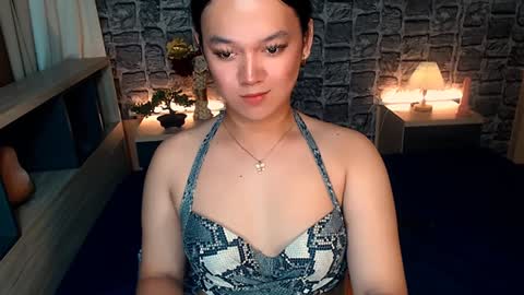 Snapshot of selenesantiago chatting on 01.02.25 joan online show from 01.02.25