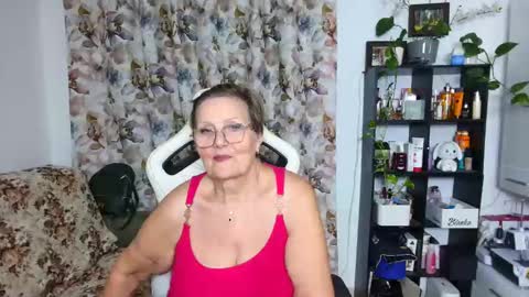 Snapshot of selenna57 chatting on 12.19.24 Selenna online show from 12.19.24