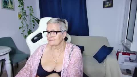 Snapshot of selenna57 chatting on 12.13.25 Selenna online show from 12.13.25