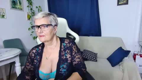 Snapshot of selenna57 chatting on 12.15.25 Selenna online show from 12.15.25