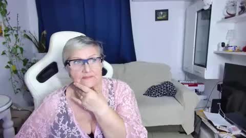 Selenna online show from 04.04.26