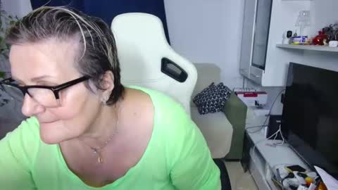 Selenna online show from 04.05.26