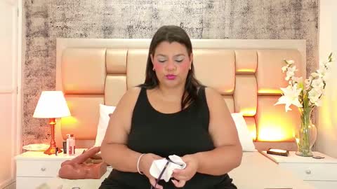 Snapshot of selennacooper chatting on 12.02.25 Selenna Cooper online show from 12.02.25