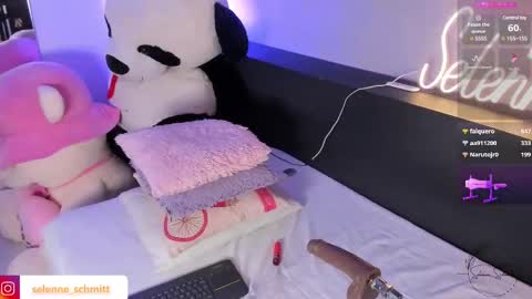 Selenne online show from 02.20.25