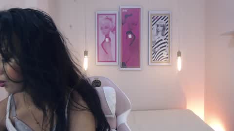 Snapshot of seleny_fitness chatting on 01.27.25 Mayte online show from 01.27.25